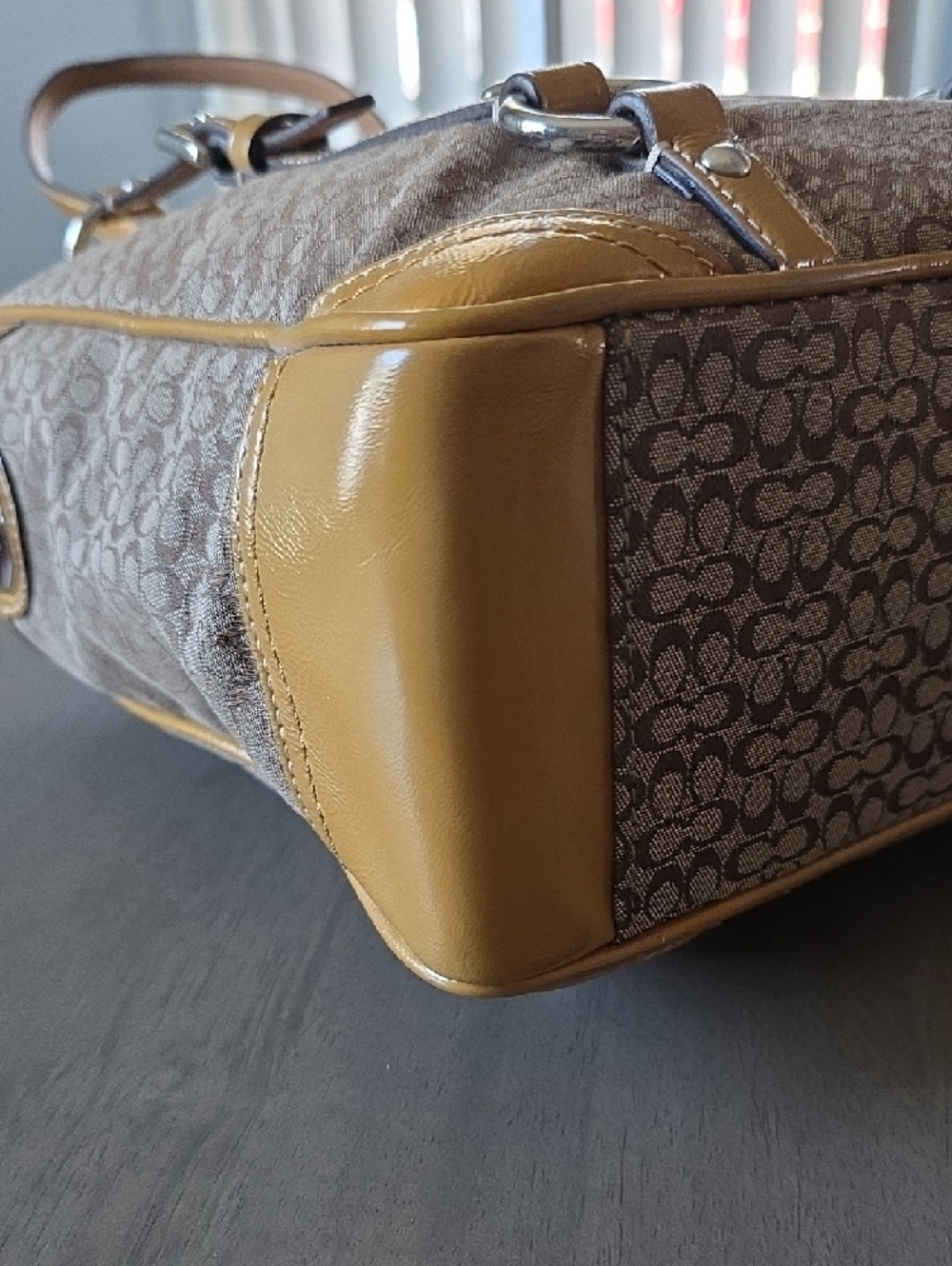 EUC Coach Brown Signature Small C Small Tote - Picture 5 of 12